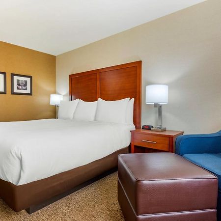 Comfort Inn&Suites Greater Napanee Eksteriør bilde