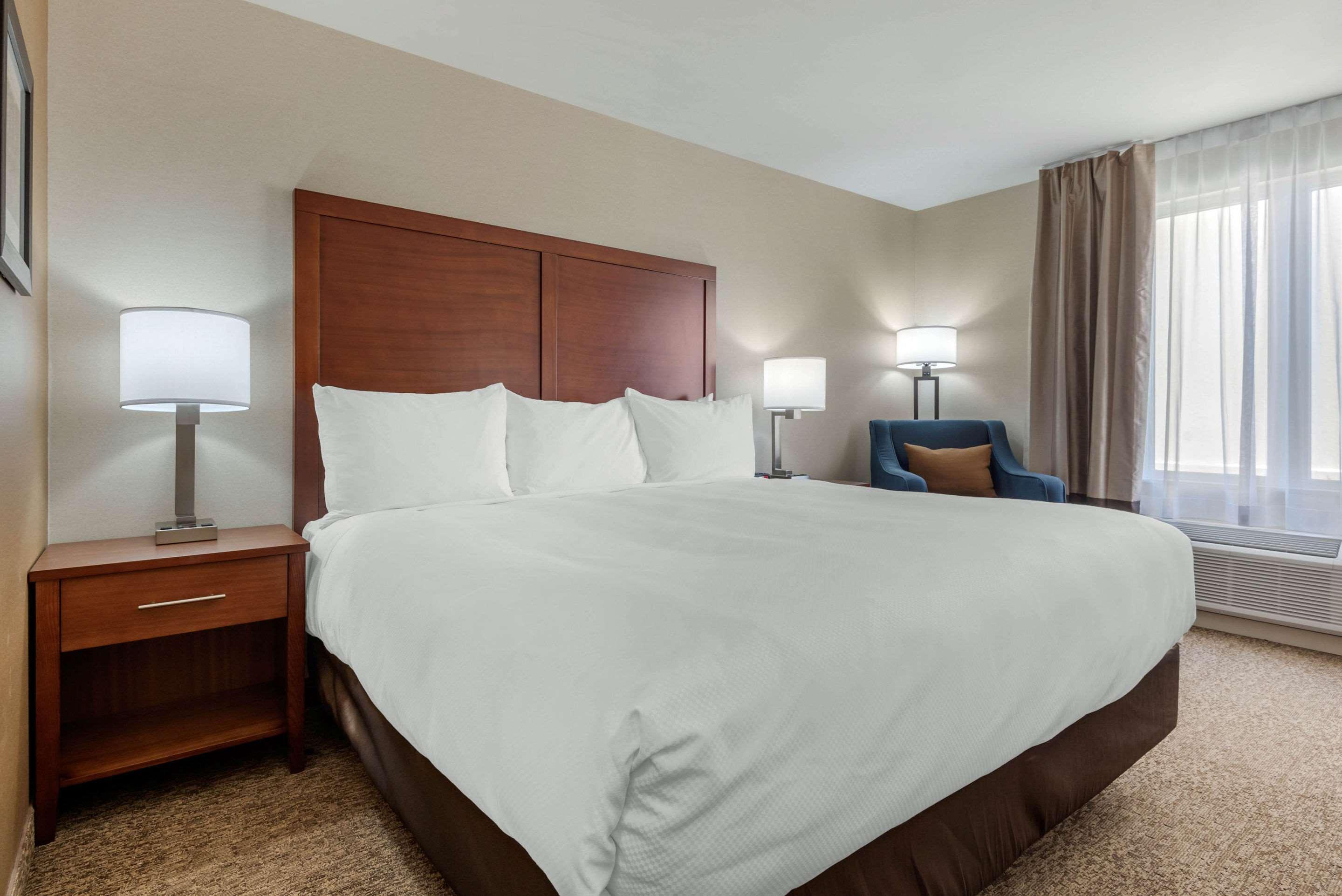 Comfort Inn&Suites Greater Napanee Eksteriør bilde