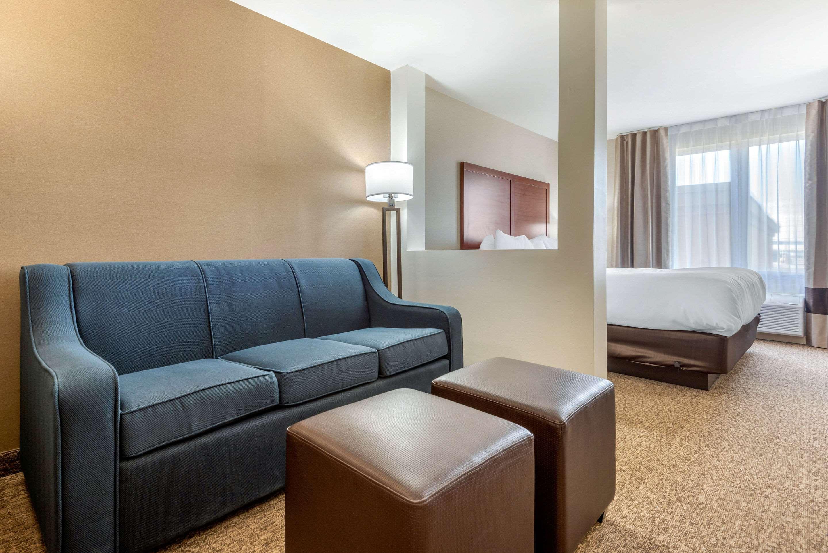 Comfort Inn&Suites Greater Napanee Eksteriør bilde