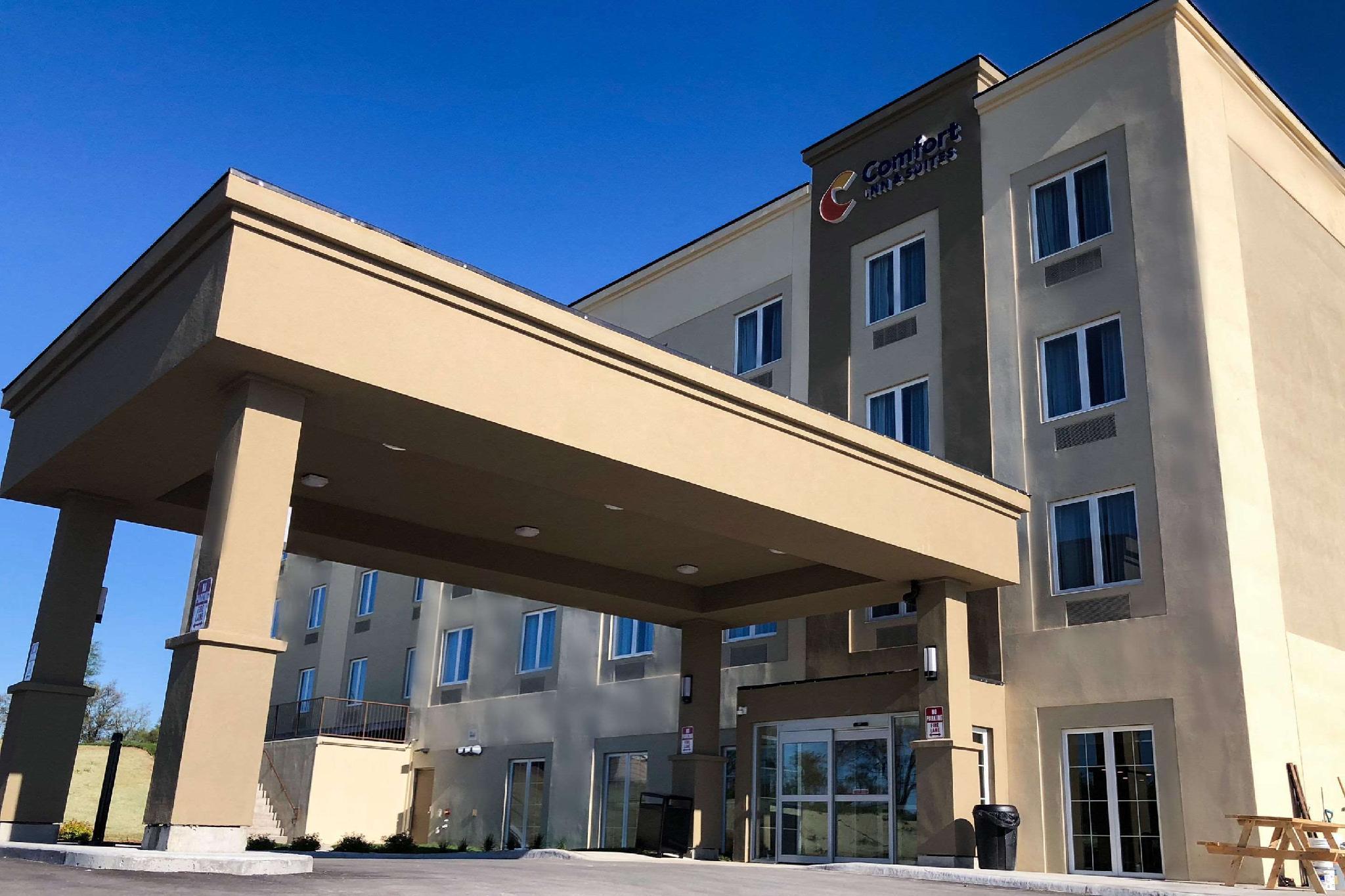 Comfort Inn&Suites Greater Napanee Eksteriør bilde