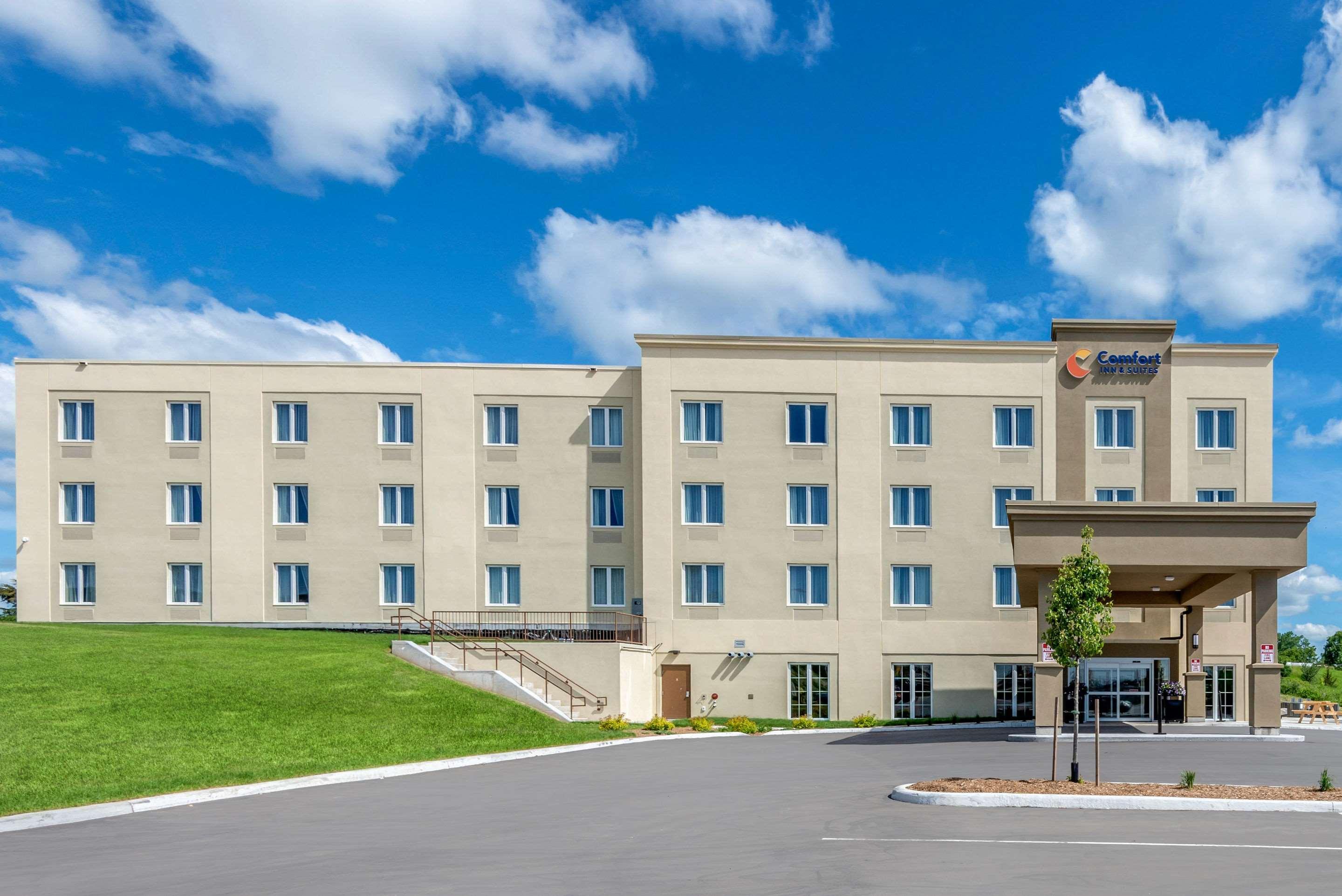 Comfort Inn&Suites Greater Napanee Eksteriør bilde