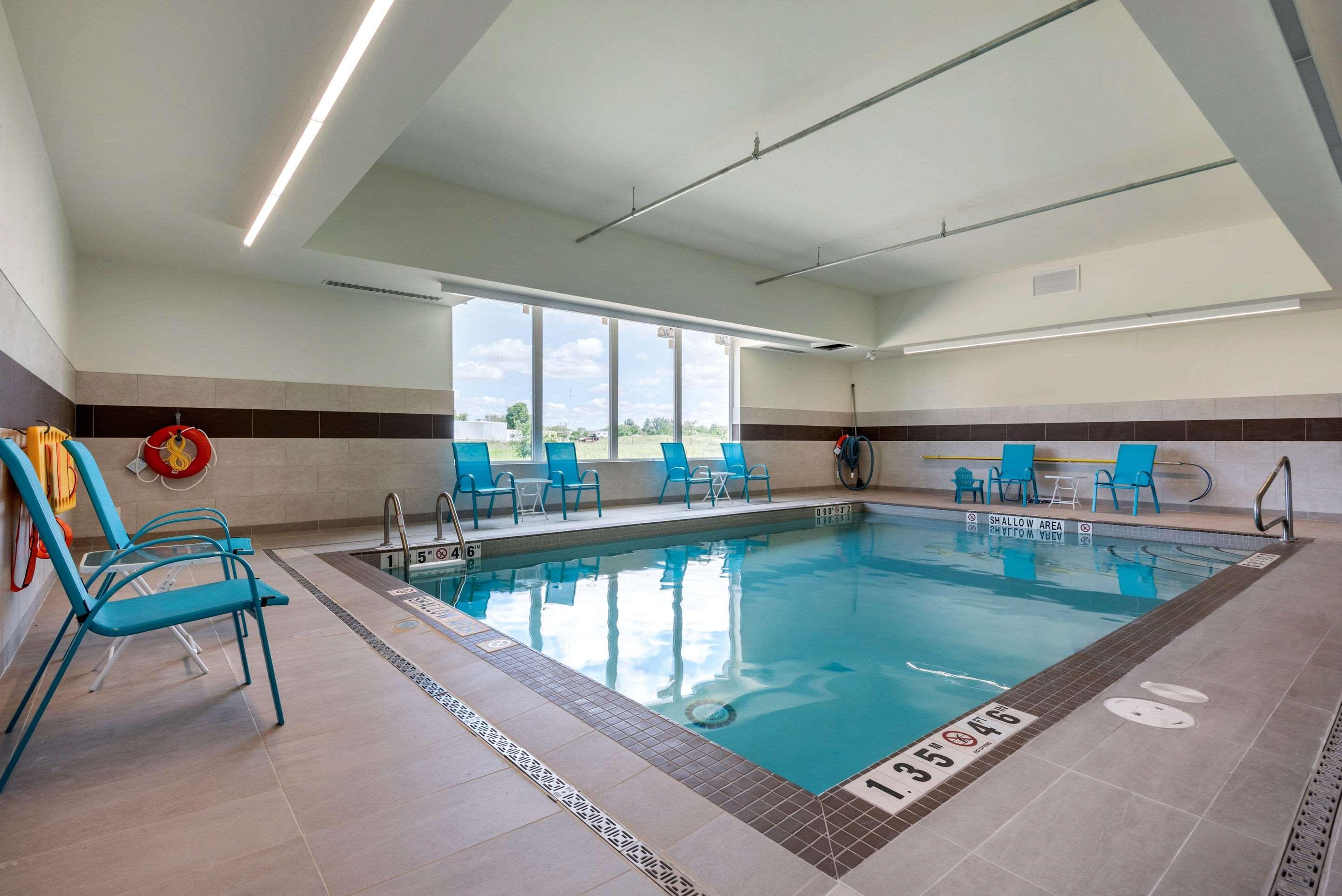 Comfort Inn&Suites Greater Napanee Eksteriør bilde