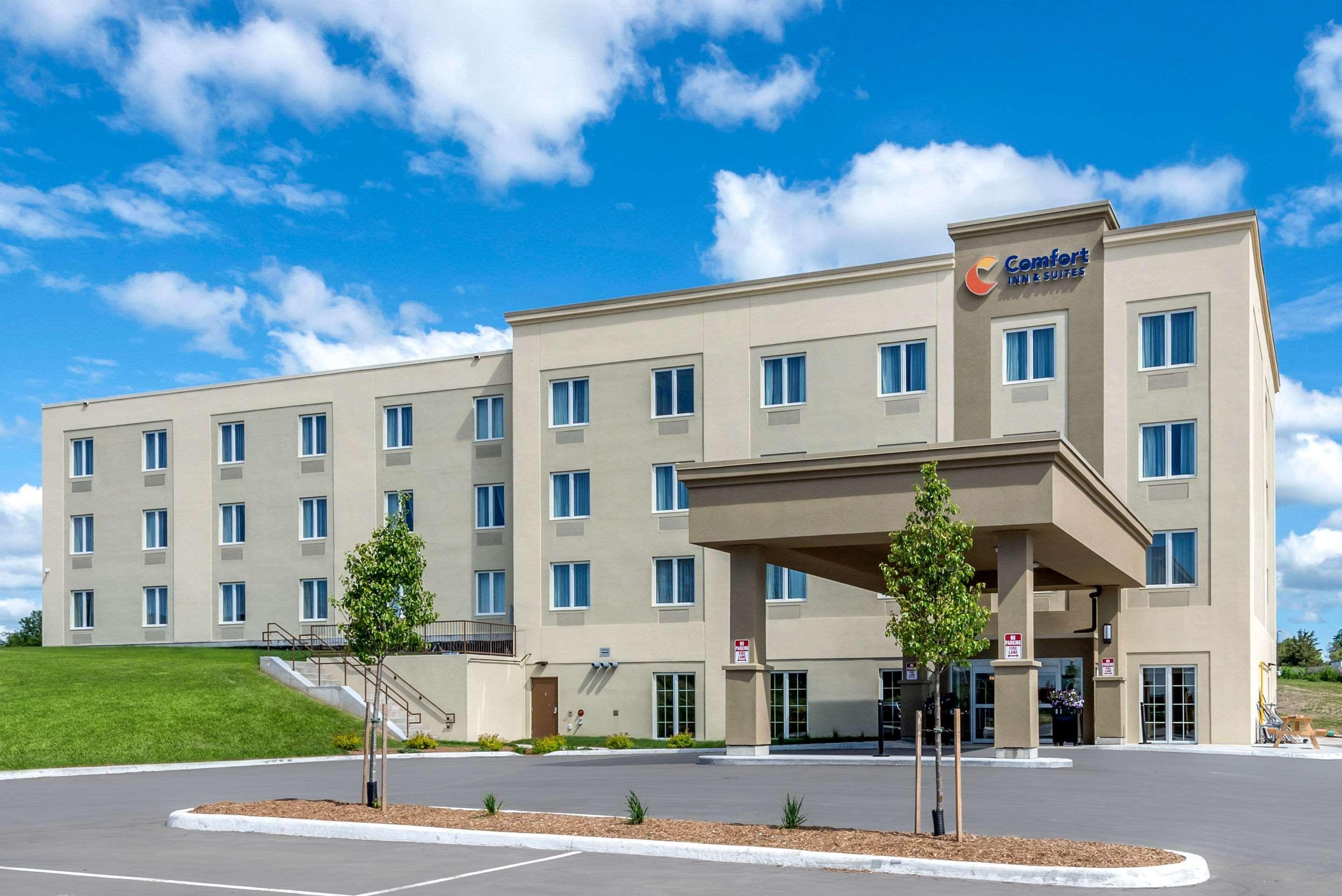 Comfort Inn&Suites Greater Napanee Eksteriør bilde
